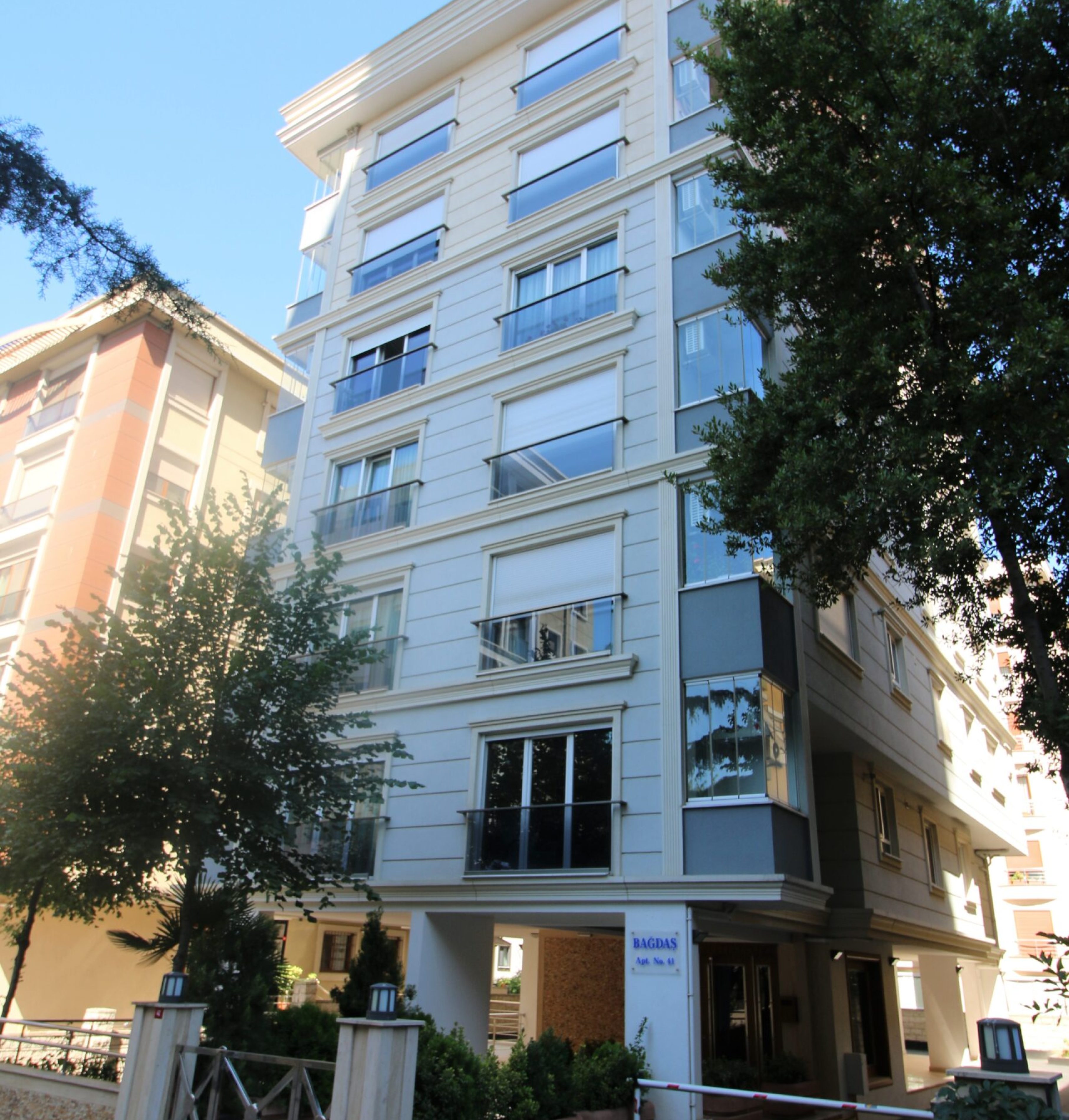 Bağdaş Apartmanı, Göztepe, Yeşilbahar Sokak, 2013