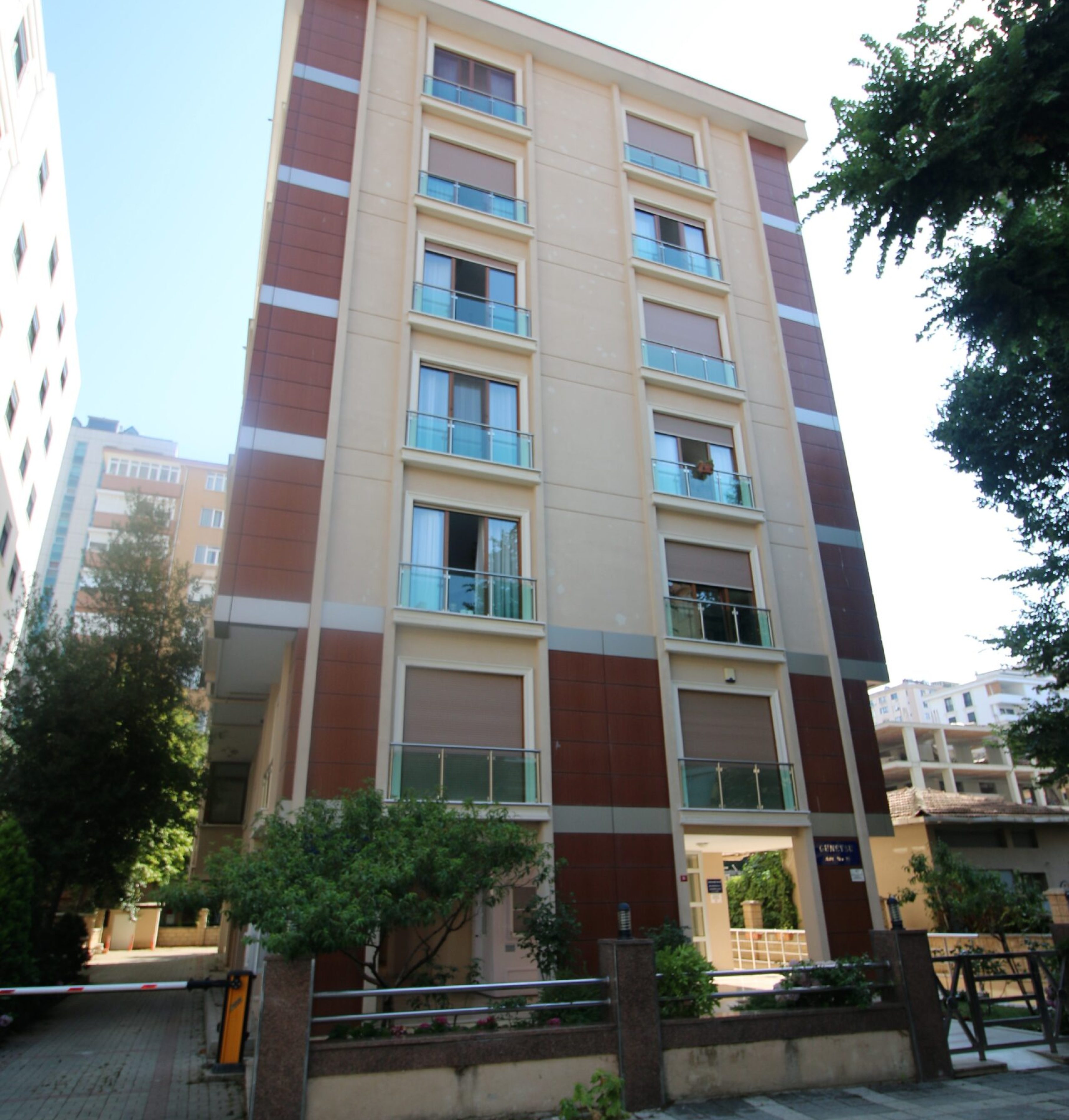 Güneysu Apartmanı, Göztepe, Bahariyeli Sokak, 2010