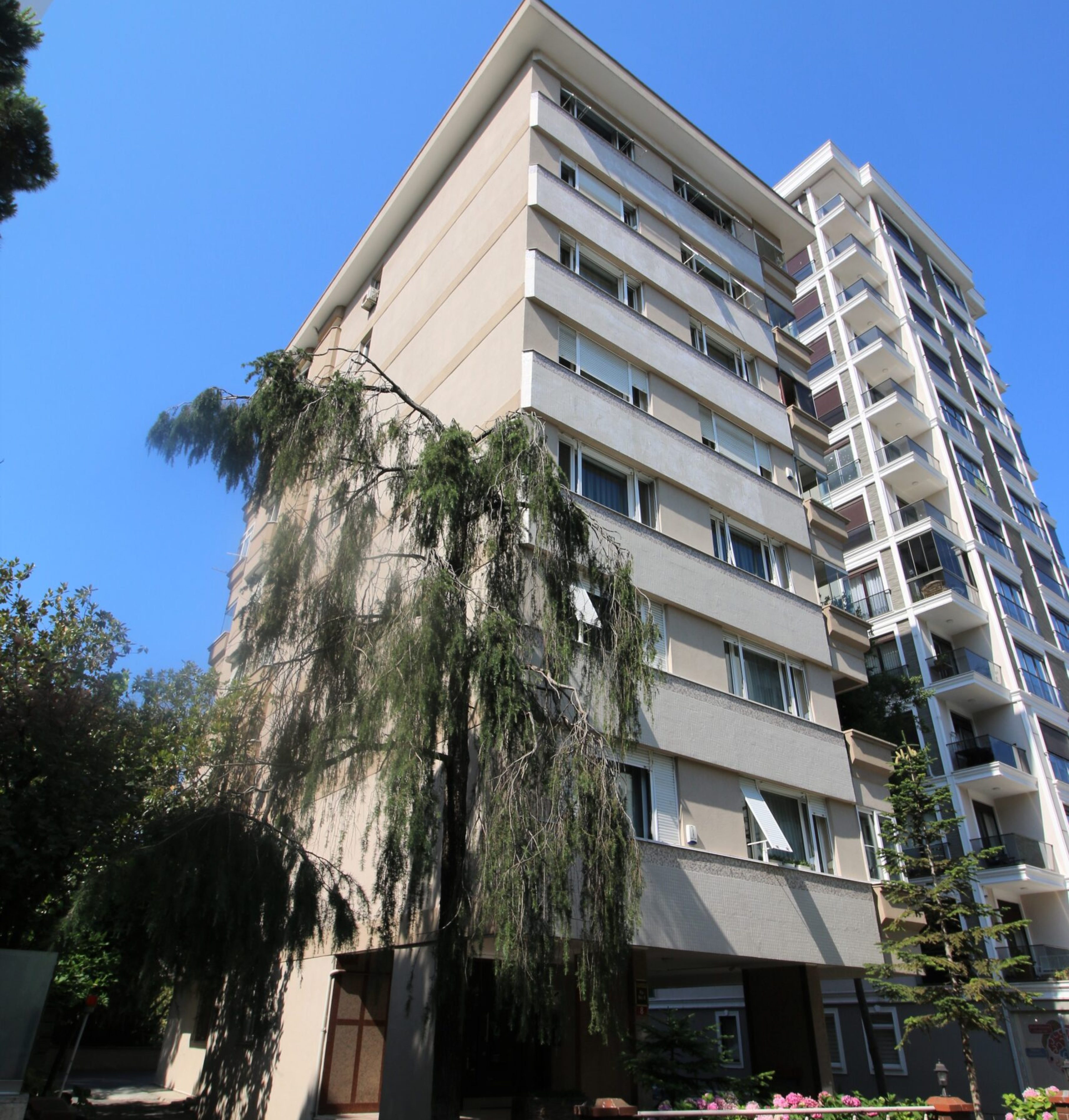 Kalıpsızoğlu Apartmanı, Caddebostan, Hamam Sokak, 1998